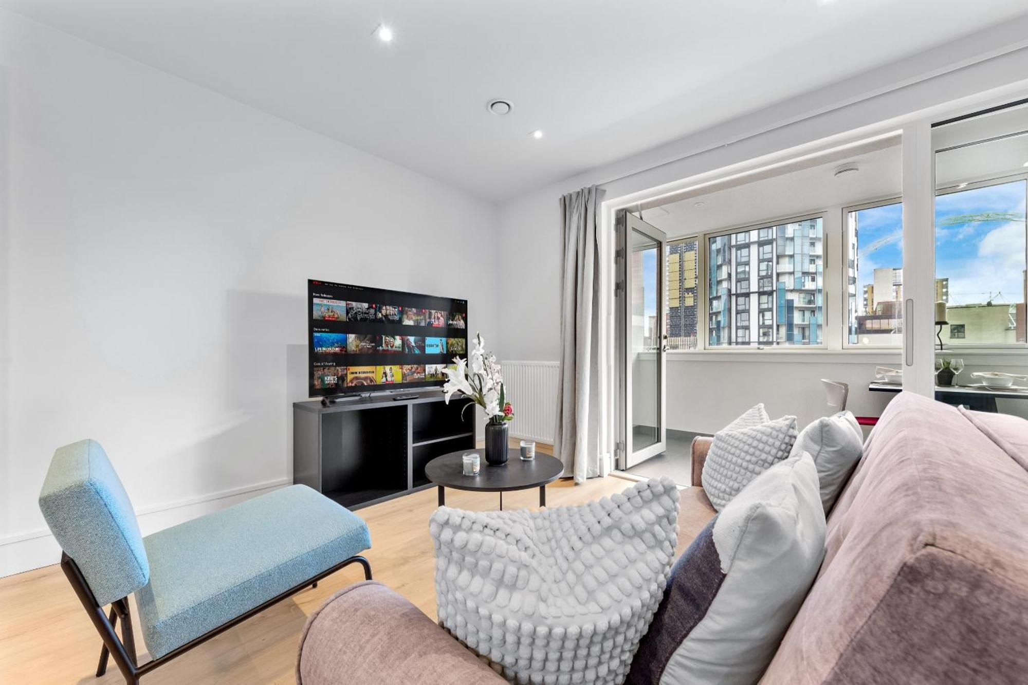 Stylish Retreats On Olympic Way Apartment London Exterior photo